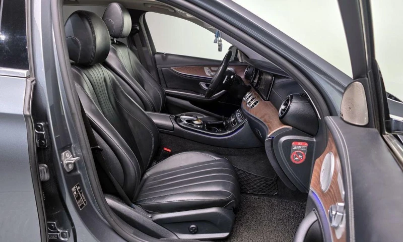 Mercedes-Benz E 220 E220d Exclusive  * НАЙ-ДОБРА ЦЕНА В БЪЛГАРИЯ* , снимка 10 - Автомобили и джипове - 52177389