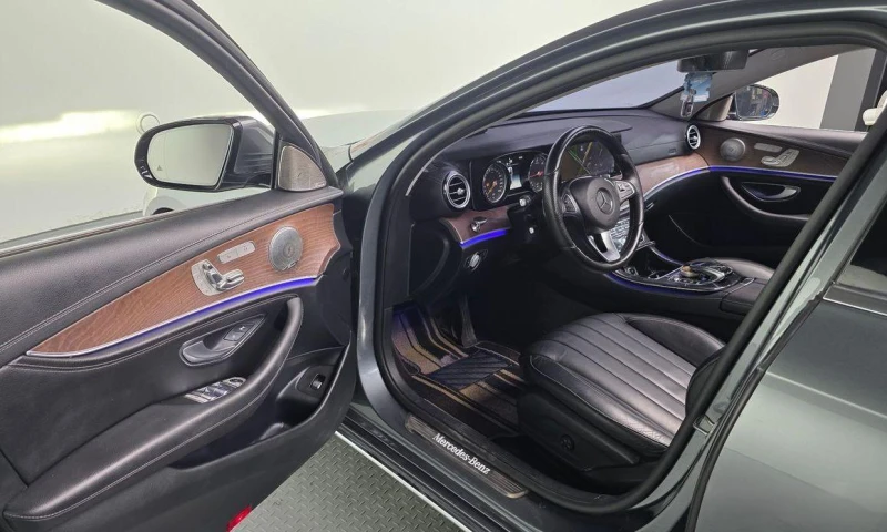 Mercedes-Benz E 220 E220d Exclusive  * НАЙ-ДОБРА ЦЕНА В БЪЛГАРИЯ* , снимка 11 - Автомобили и джипове - 52177389