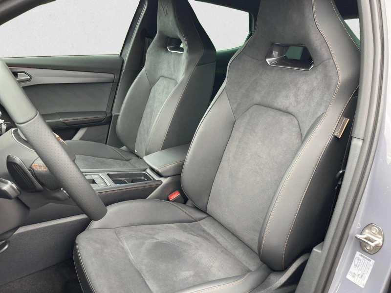 Cupra Formentor VZ* FACELIFT* AWD* MEMORY* DISTR* KEYLESS* LED* CA, снимка 7 - Автомобили и джипове - 52471096