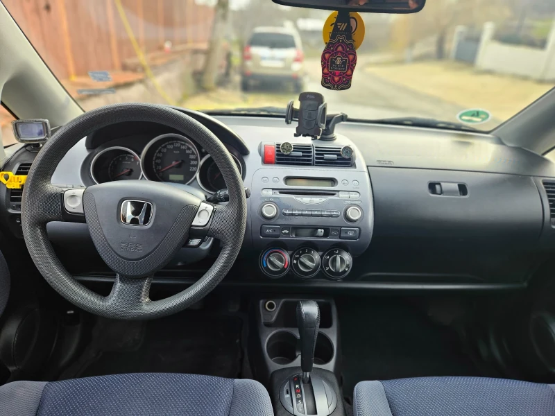 Honda Jazz 1.3, снимка 10 - Автомобили и джипове - 53223152