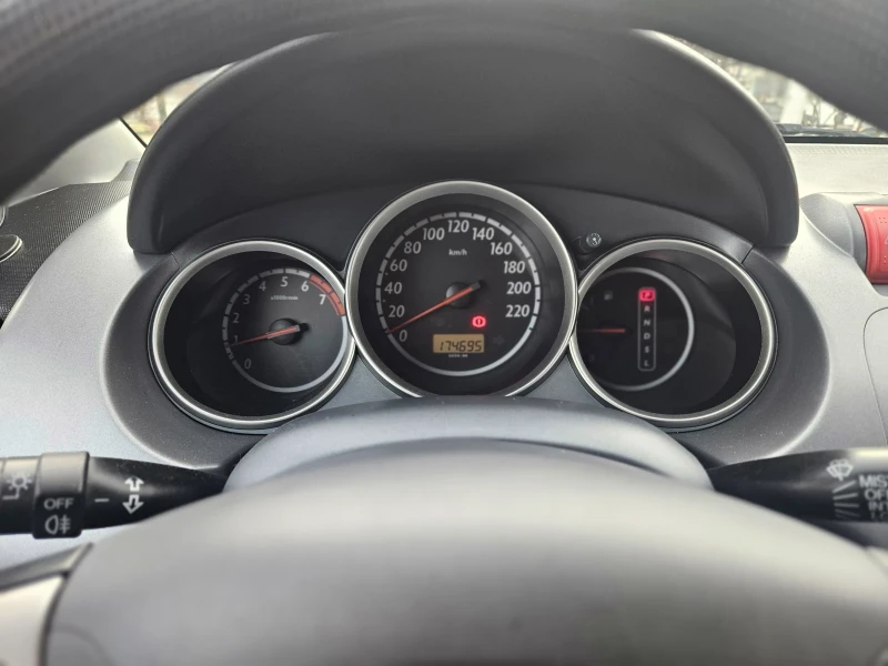 Honda Jazz 1.3, снимка 11 - Автомобили и джипове - 53223152