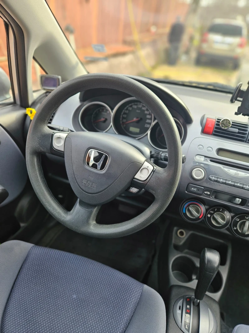 Honda Jazz 1.3, снимка 9 - Автомобили и джипове - 53223152