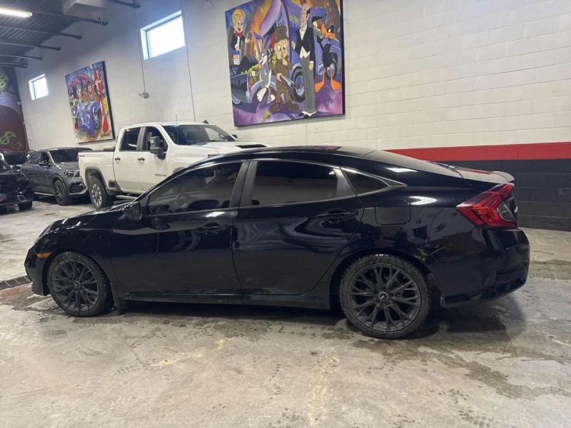 Honda Civic Sport* Smart Entry* Lane Keeping Assist* Back cam*, снимка 3 - Автомобили и джипове - 53466378
