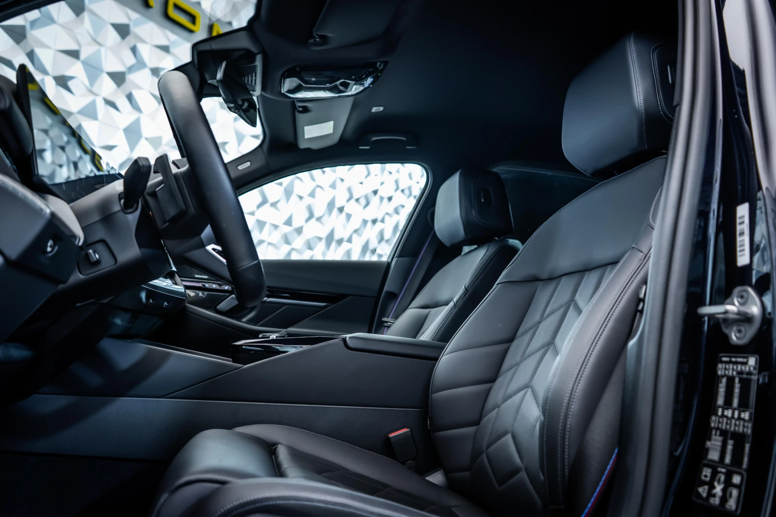 BMW 520 d xDrive M  | Mobile.bg   11