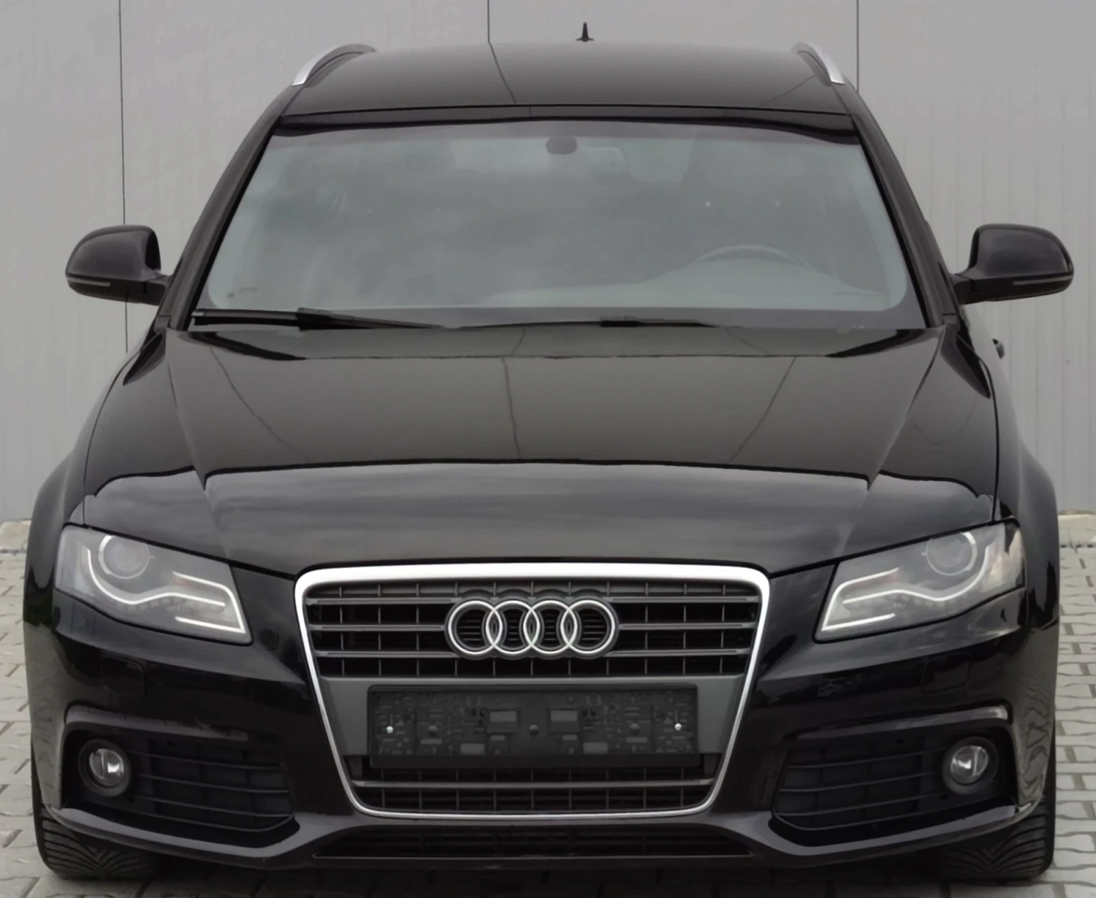 Audi A4 2.0TDI, снимка 2 - Автомобили и джипове - 53978560