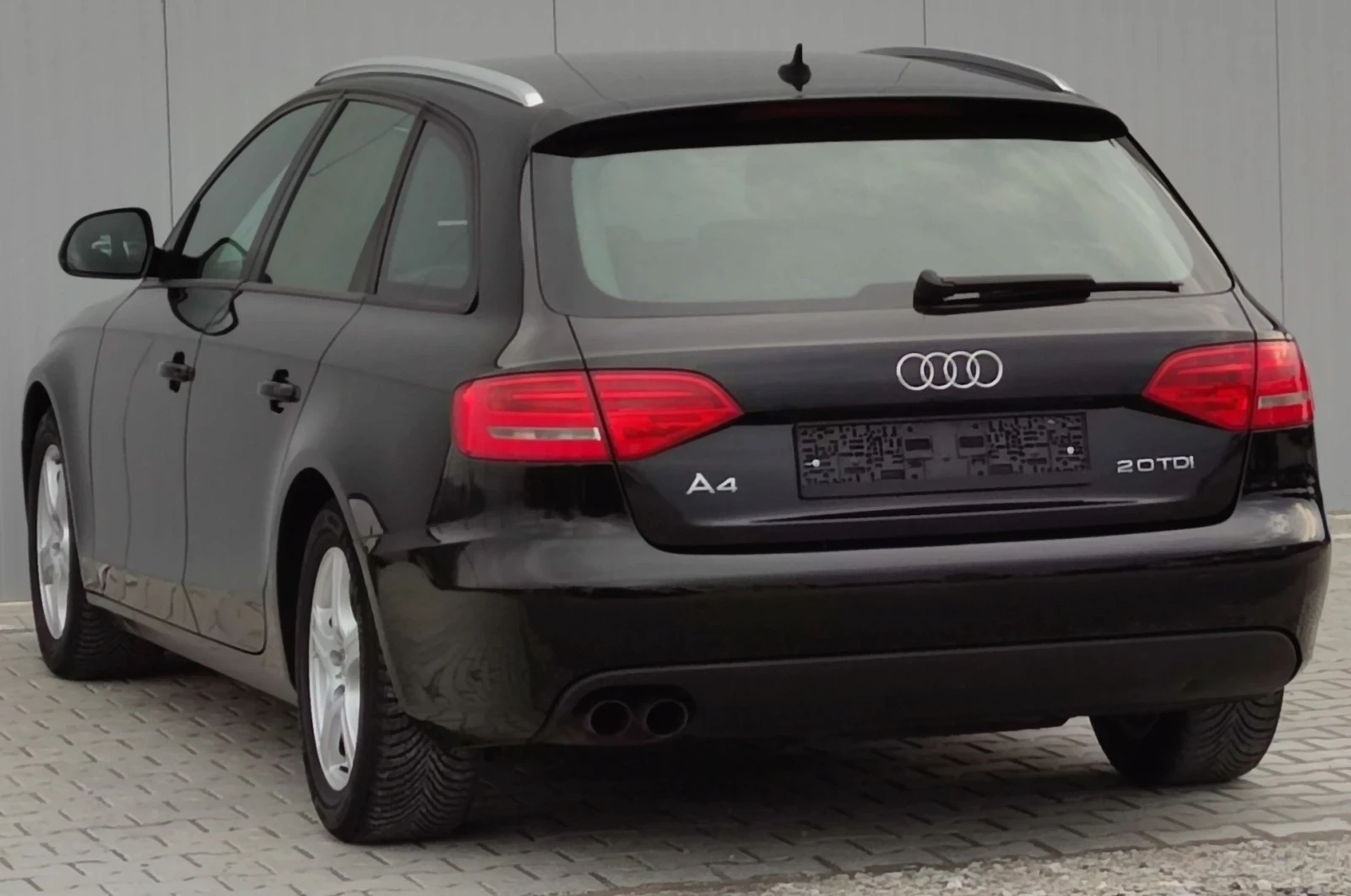 Audi A4 2.0TDI, снимка 4 - Автомобили и джипове - 53978560