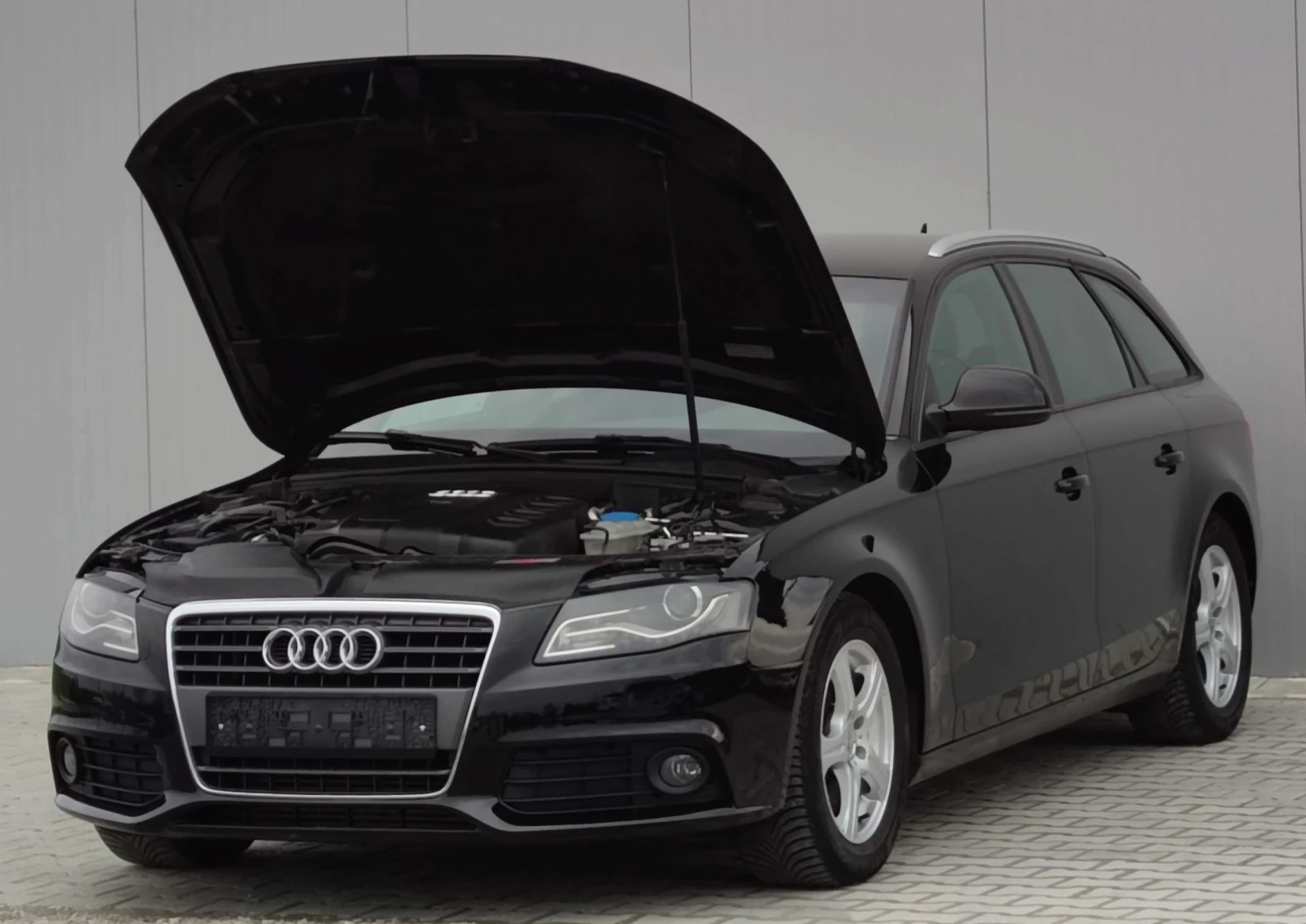 Audi A4 2.0TDI, снимка 15 - Автомобили и джипове - 53978560