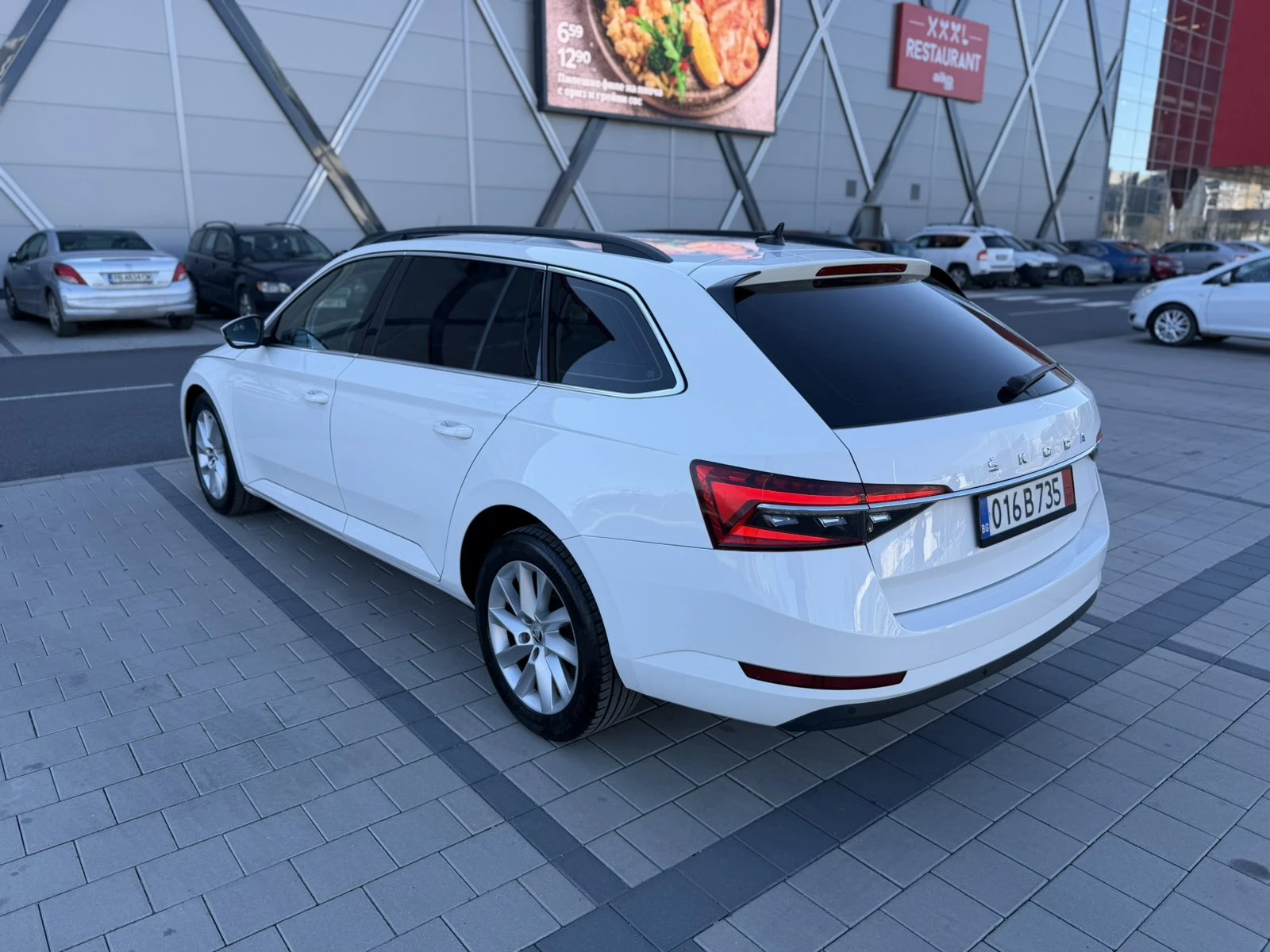 Skoda Superb Matrix Facelift, снимка 7 - Автомобили и джипове - 54114942