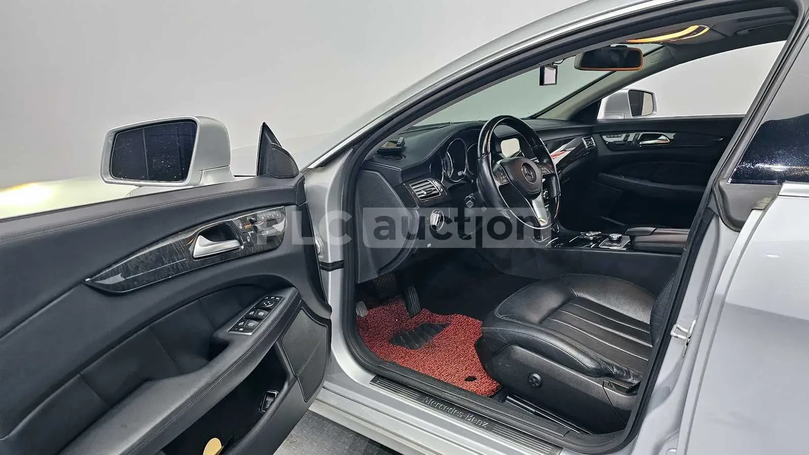 Mercedes-Benz CLS, снимка 11 - Автомобили и джипове - 54141350