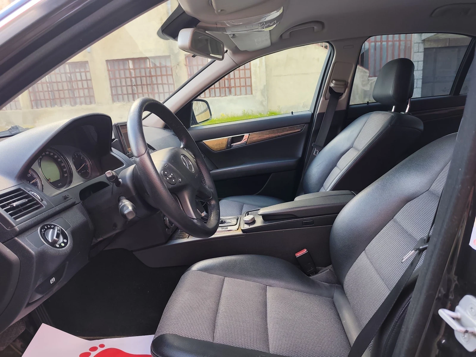 Mercedes-Benz C 320 cdi (7g tronic) Avantgarde, снимка 8 - Автомобили и джипове - 54246274