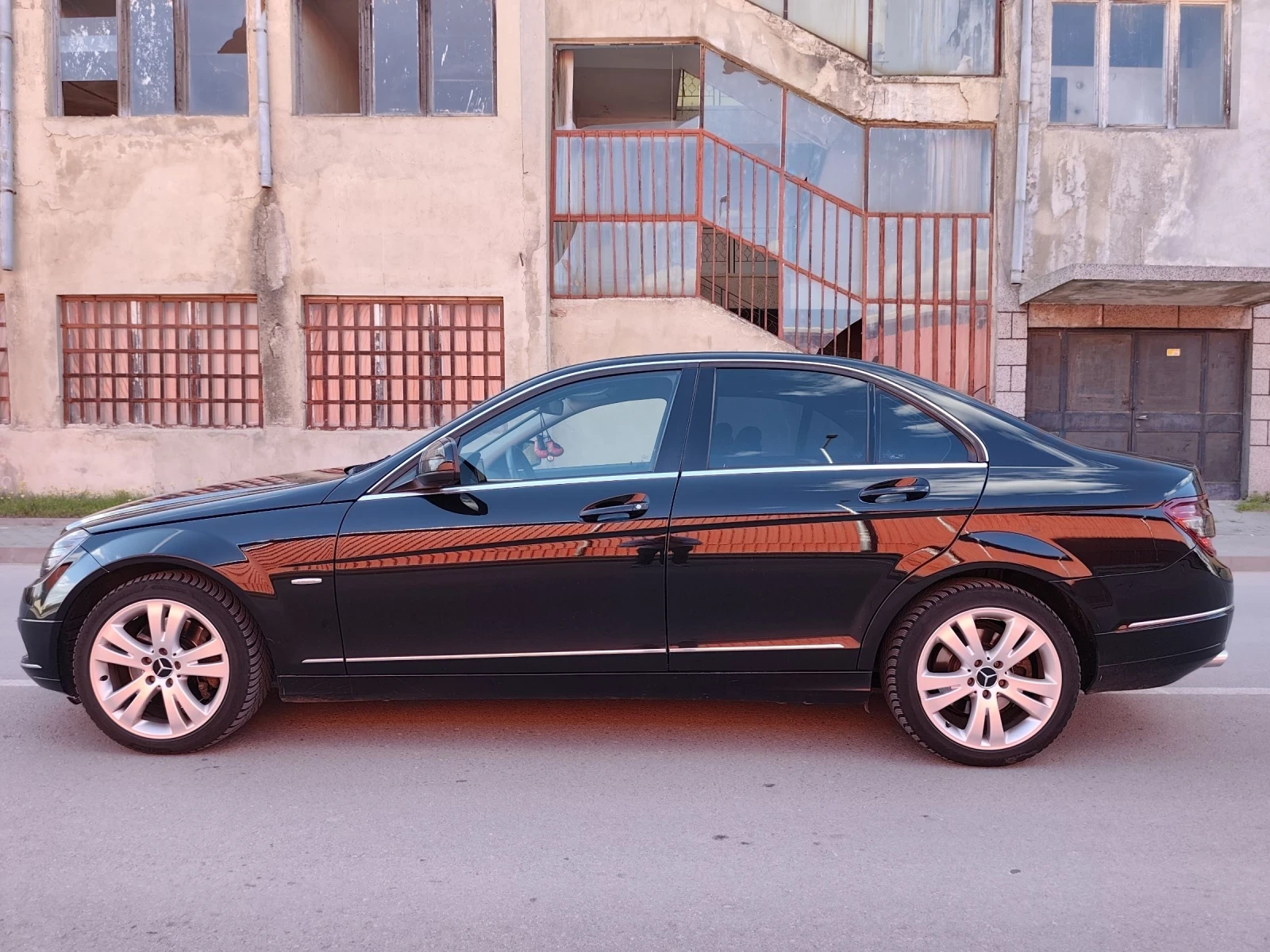 Mercedes-Benz C 320 cdi (7g tronic) Avantgarde, снимка 4 - Автомобили и джипове - 54246274