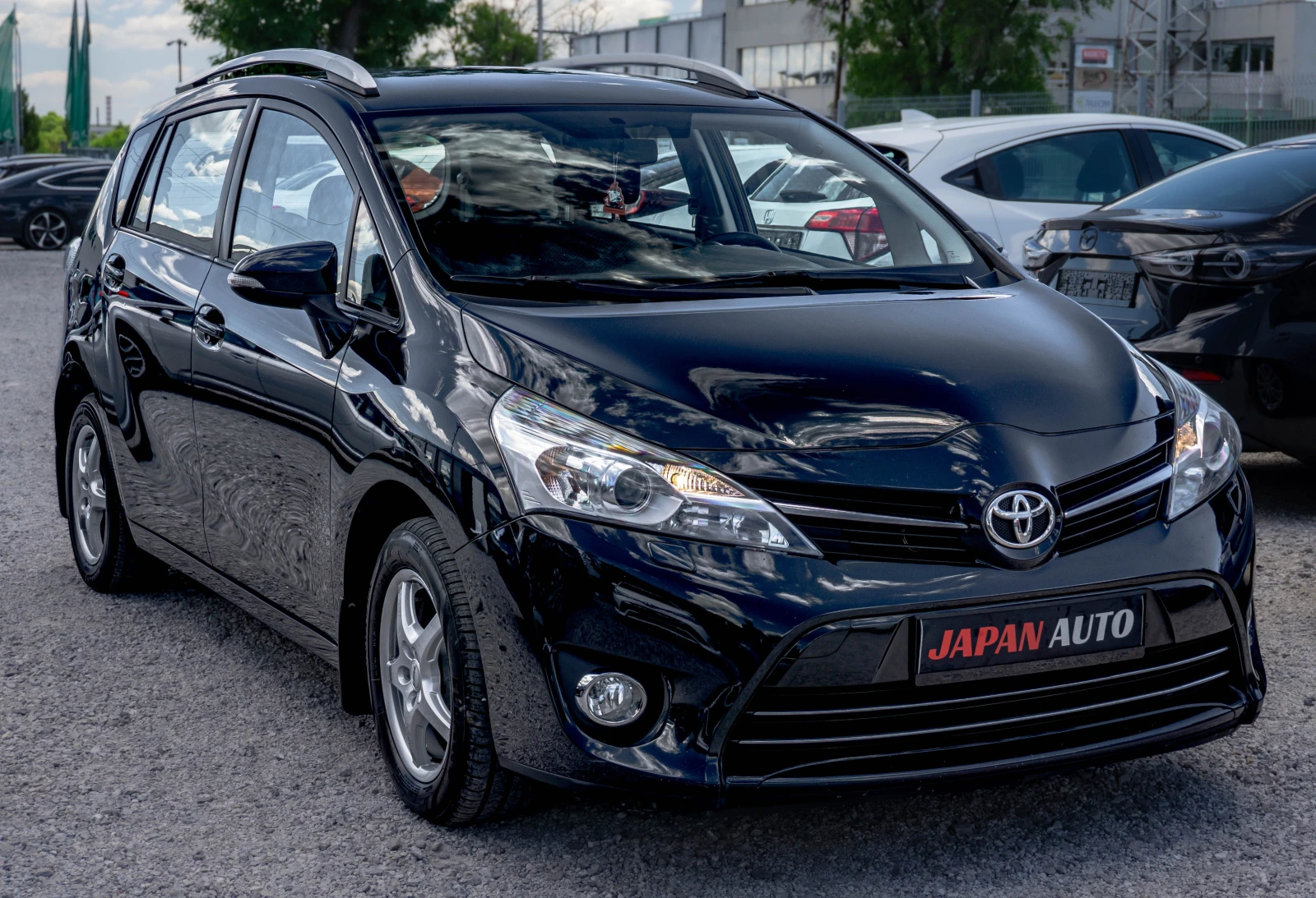 Toyota Verso 1.8 бензин 7 местна! ТОП! С ГАРАНЦИЯ! , снимка 3 - Автомобили и джипове - 54748985