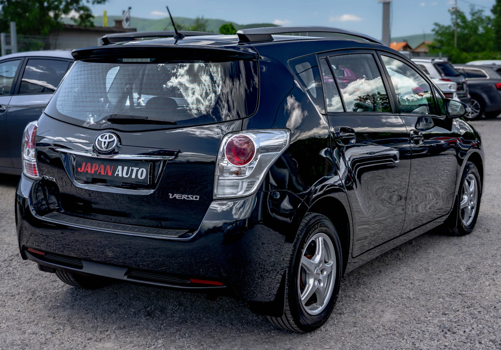 Toyota Verso 1.8 бензин 7 местна! ТОП! С ГАРАНЦИЯ! , снимка 4 - Автомобили и джипове - 54748985