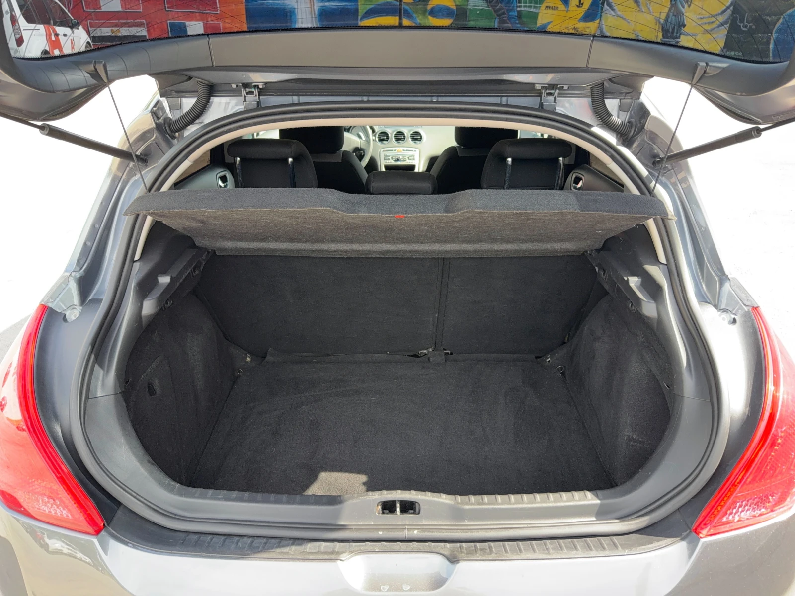 Peugeot 308 1.6 HDi 110 к.с. NAVI/AUTO, снимка 6 - Автомобили и джипове - 54881772
