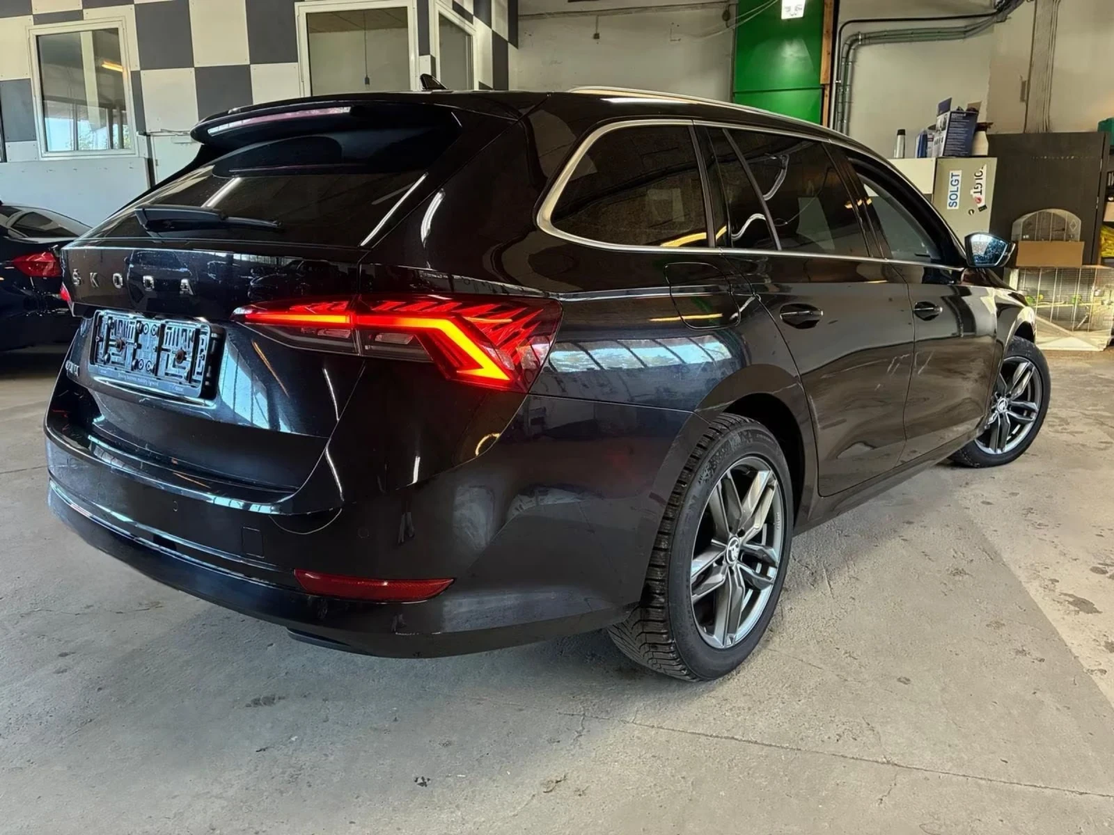 Skoda Octavia 2023 | 2.0TDI 150hp | DSG7 | Camera | Keyless, снимка 4 - Автомобили и джипове - 55249305