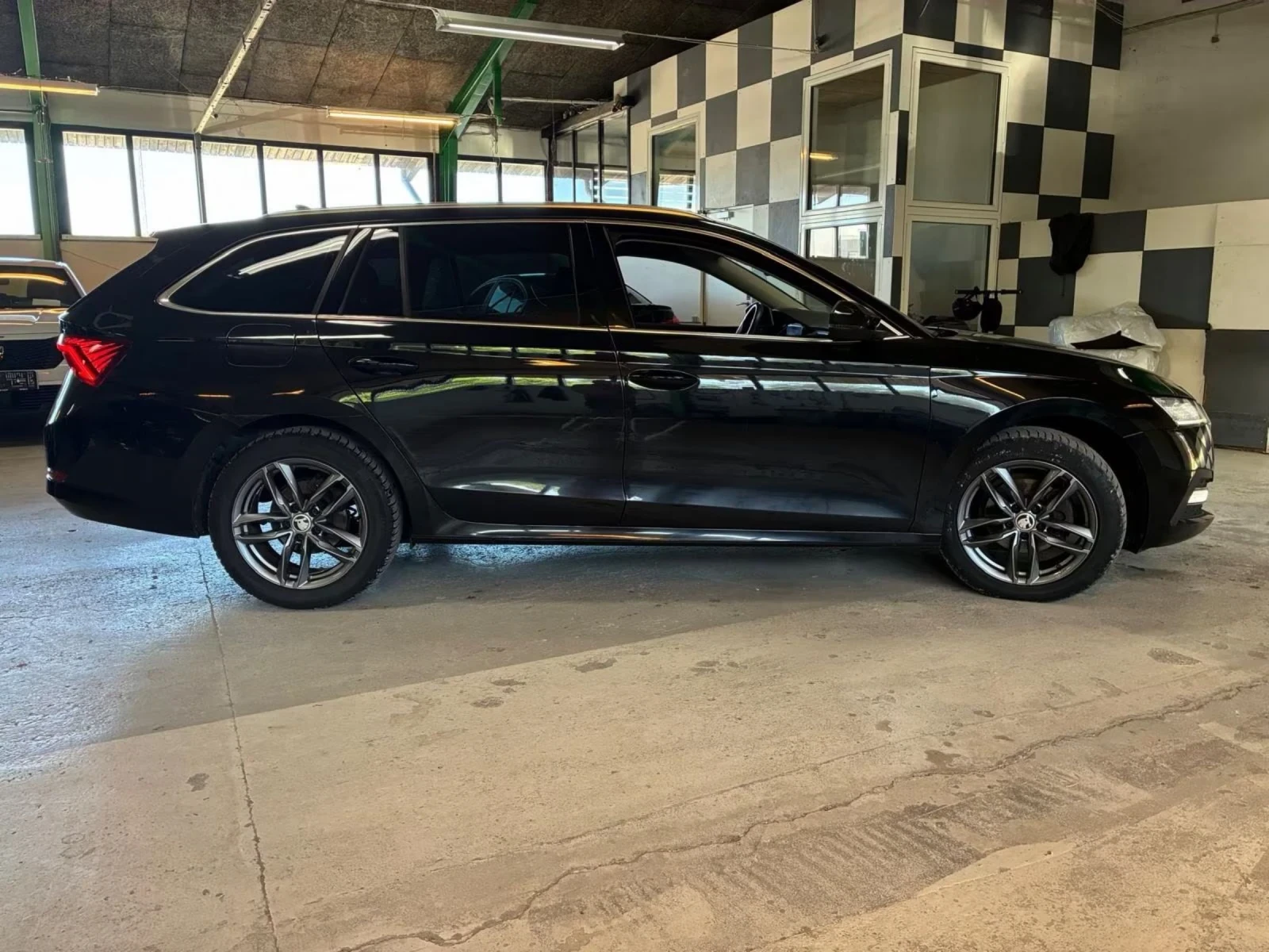 Skoda Octavia 2023 | 2.0TDI 150hp | DSG7 | Camera | Keyless, снимка 17 - Автомобили и джипове - 55249305