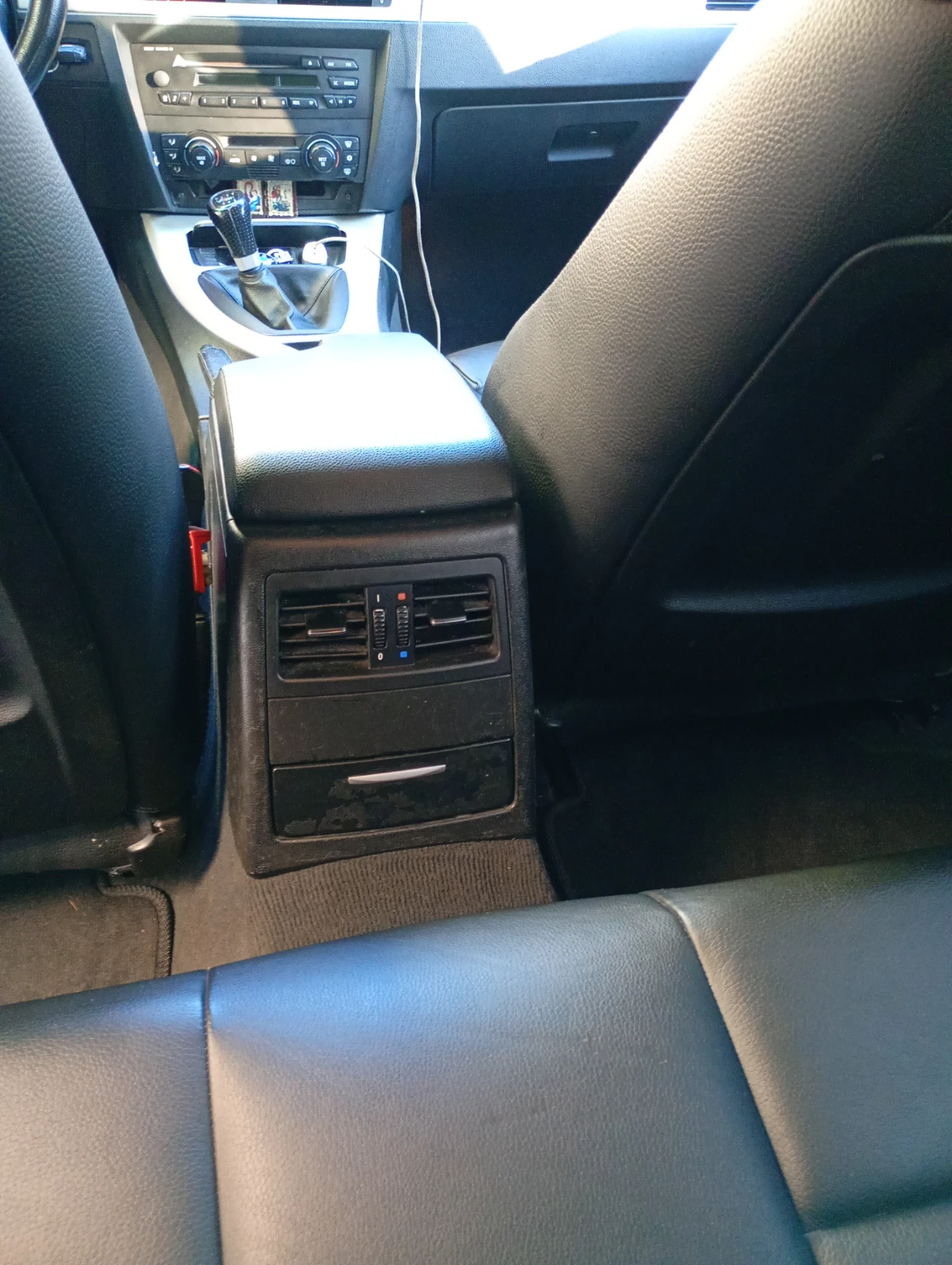 BMW 320 Е91, снимка 7 - Автомобили и джипове - 55963532