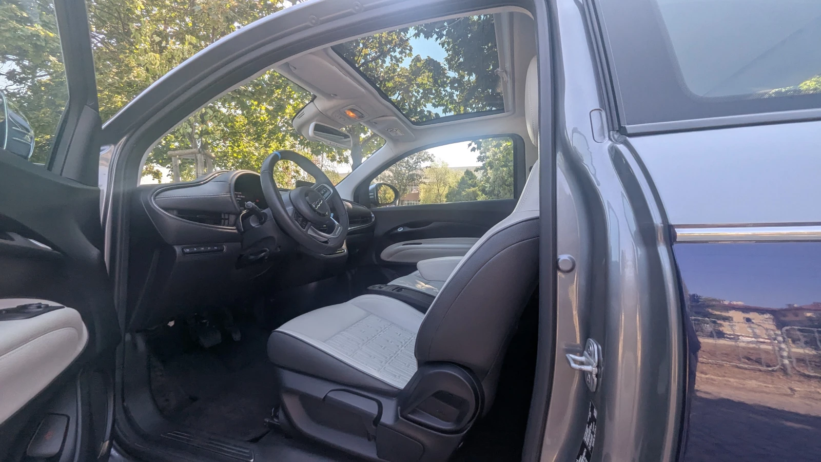 Fiat 500e La Prima, снимка 9 - Автомобили и джипове - 56021049