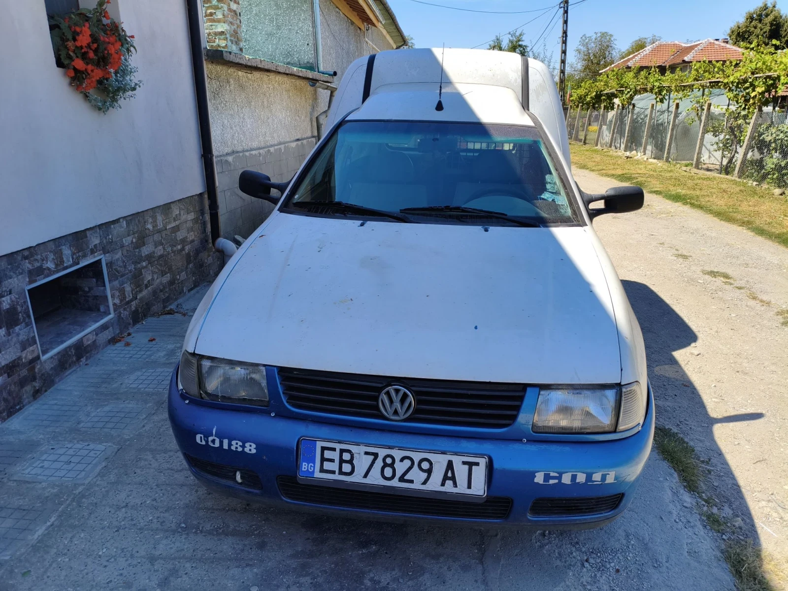 VW Caddy, снимка 2 - Автомобили и джипове - 56150927