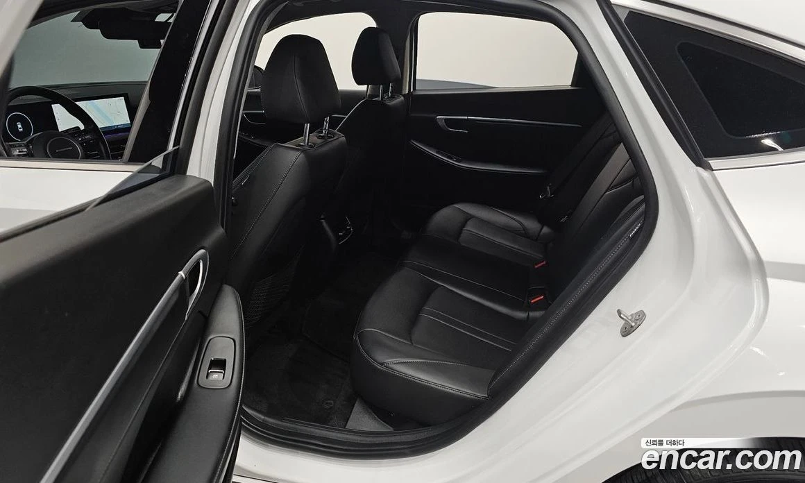 Hyundai Sonata 2.0 LPG Business, снимка 13 - Автомобили и джипове - 56155525