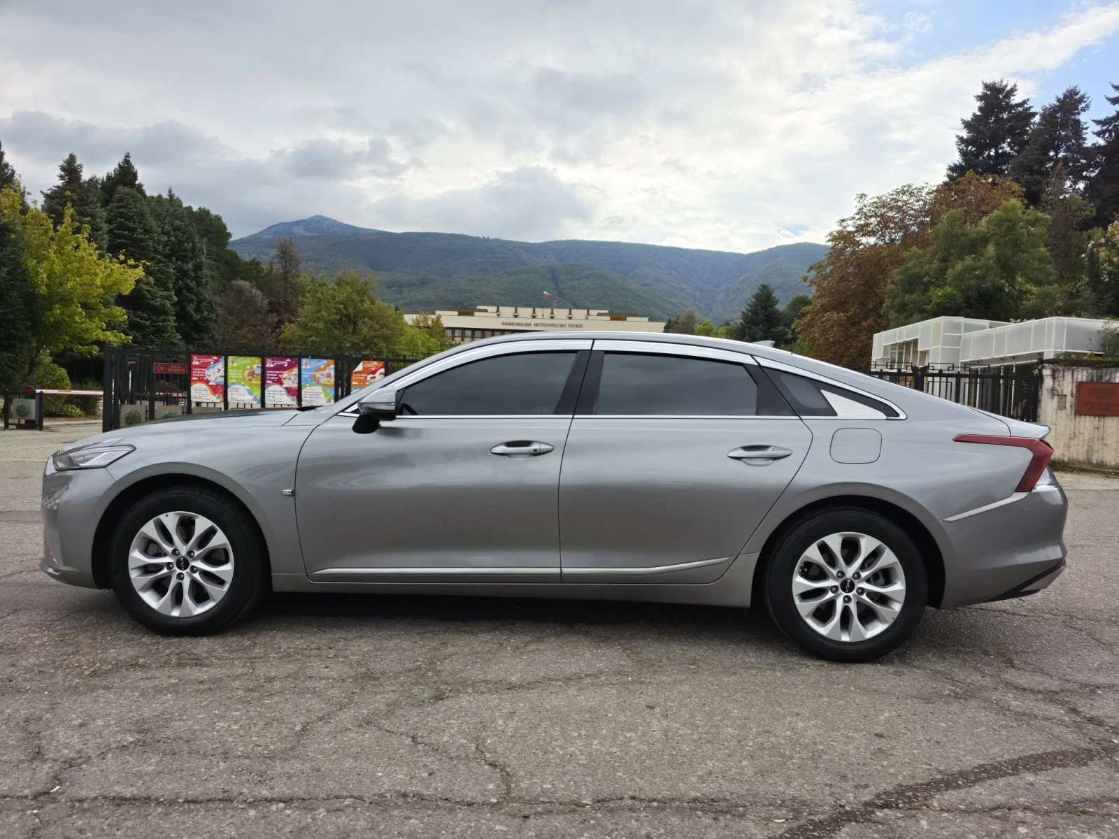 Kia K8 3.5 LPG Trendy Масаж Подгрев Обдухване, снимка 4 - Автомобили и джипове - 56273123