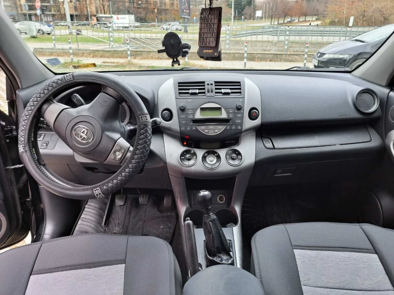 Toyota Rav4 2.2, снимка 4 - Автомобили и джипове - 48750627