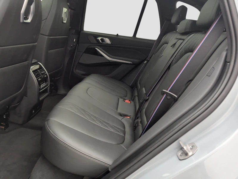 BMW X5 M60i/xDrive/EXCLUSIV/PANO/H&K/360/HEAD UP/LED/, снимка 11 - Автомобили и джипове - 52493997