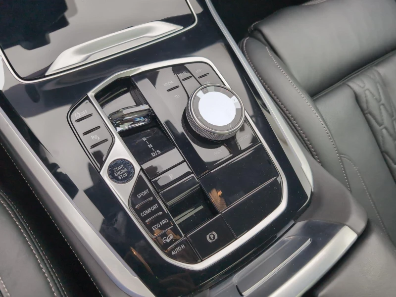 BMW X5 M60i/xDrive/EXCLUSIV/PANO/H&K/360/HEAD UP/LED/, снимка 9 - Автомобили и джипове - 52493997