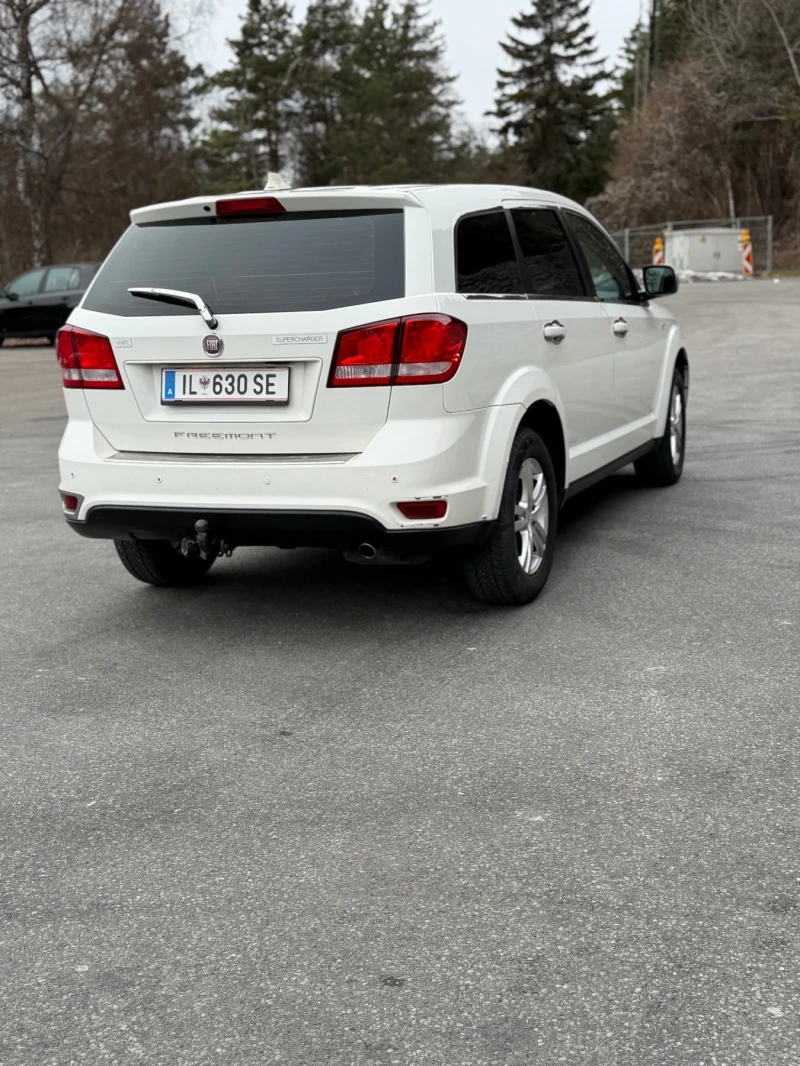 Fiat Freemont, снимка 4 - Автомобили и джипове - 53468314