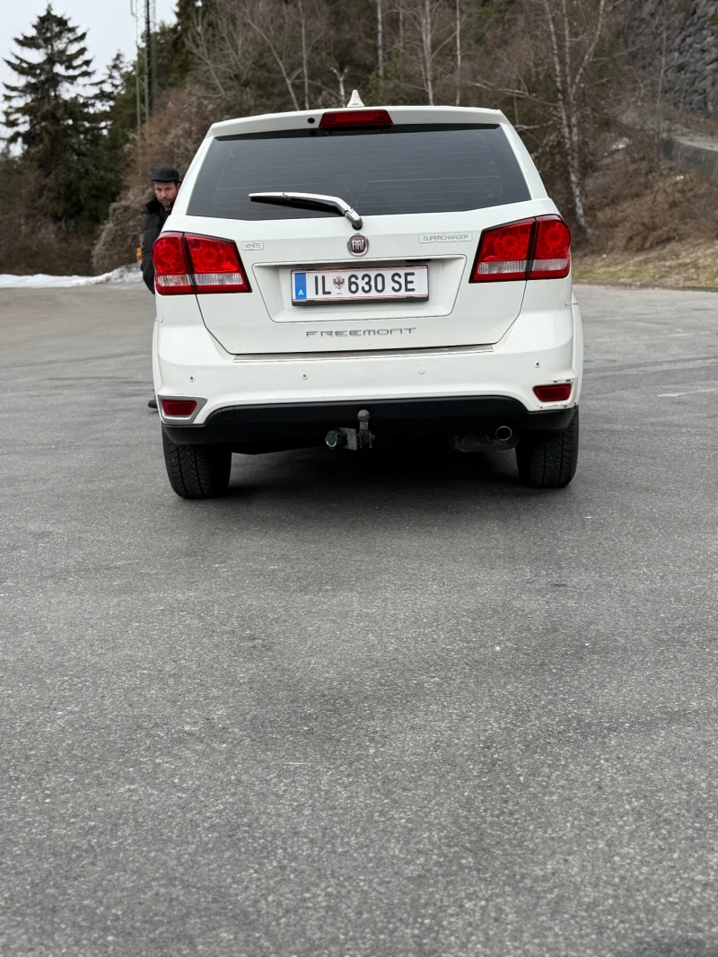 Fiat Freemont, снимка 2 - Автомобили и джипове - 53468314