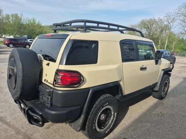 Toyota Fj cruiser 2010 Toyota FJ Cruiser wRear Doors - изображение 4