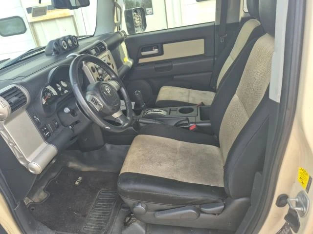 Toyota Fj cruiser 2010 Toyota FJ Cruiser wRear Doors - изображение 5