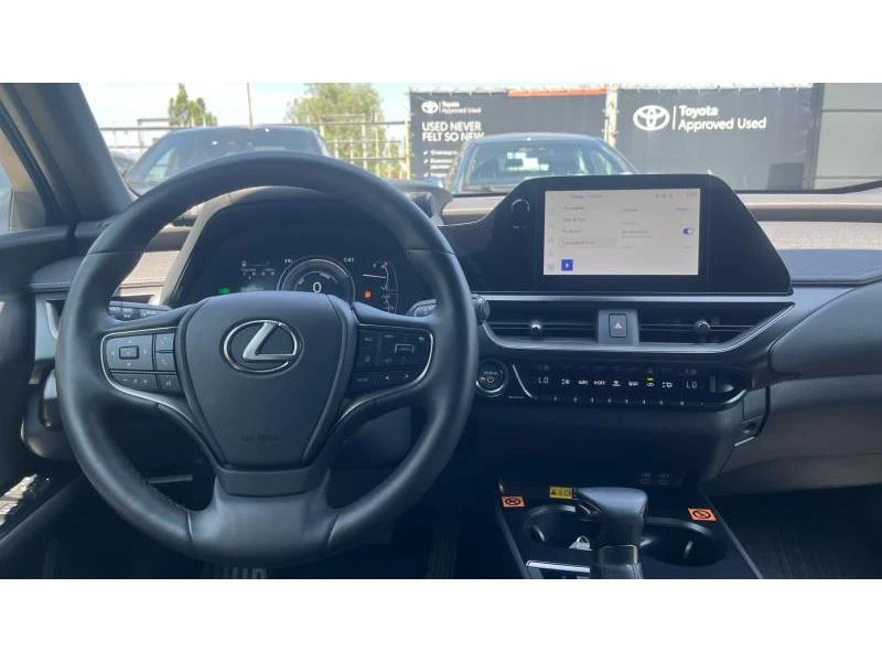 Lexus UX F-Sport - изображение 9
