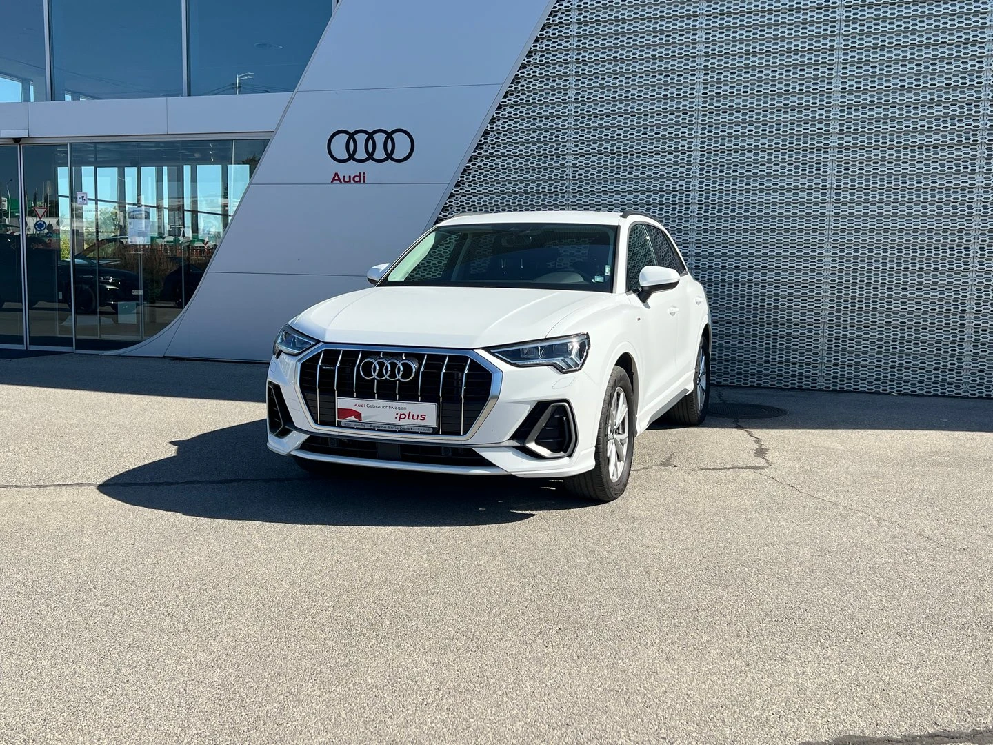Audi Q3 S line 40 TDI quattro, снимка 1