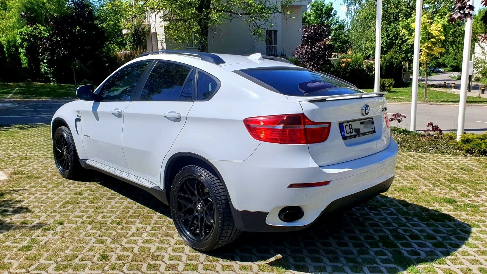 BMW X6 M40d - изображение 2