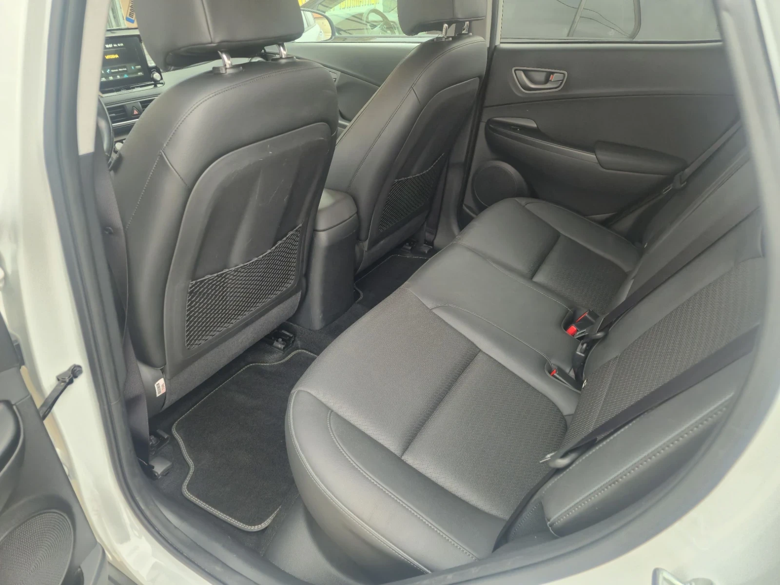 Hyundai Kona 64kw h, ТЕРМОПОМПА, 100% Soh, снимка 15 - Автомобили и джипове - 53891394