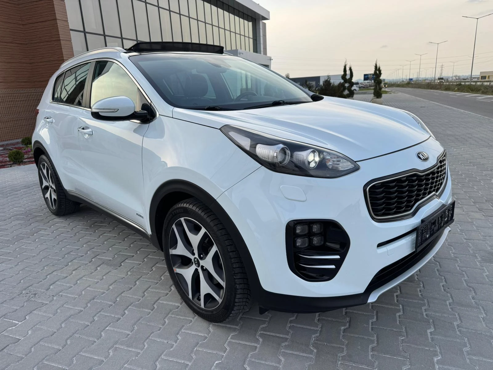 Kia Sportage 2.0CRDI 4WD GT LINE, снимка 3 - Автомобили и джипове - 53923588