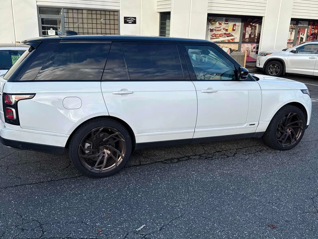 Land Rover Range rover * LWB * CARFAX * ПАНОРАМА * KEYLESS * ПОДГРЕВИ, снимка 3 - Автомобили и джипове - 53942293