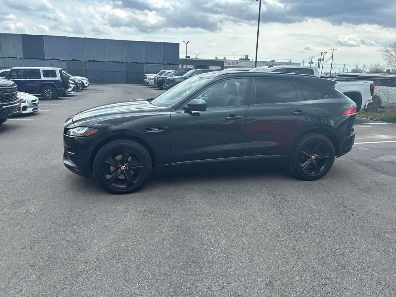 Jaguar F-PACE * R Sport * 2 КЛЮЧА * ПОДГРЕВ * ПАМЕТ * NAVI, снимка 2 - Автомобили и джипове - 54442277
