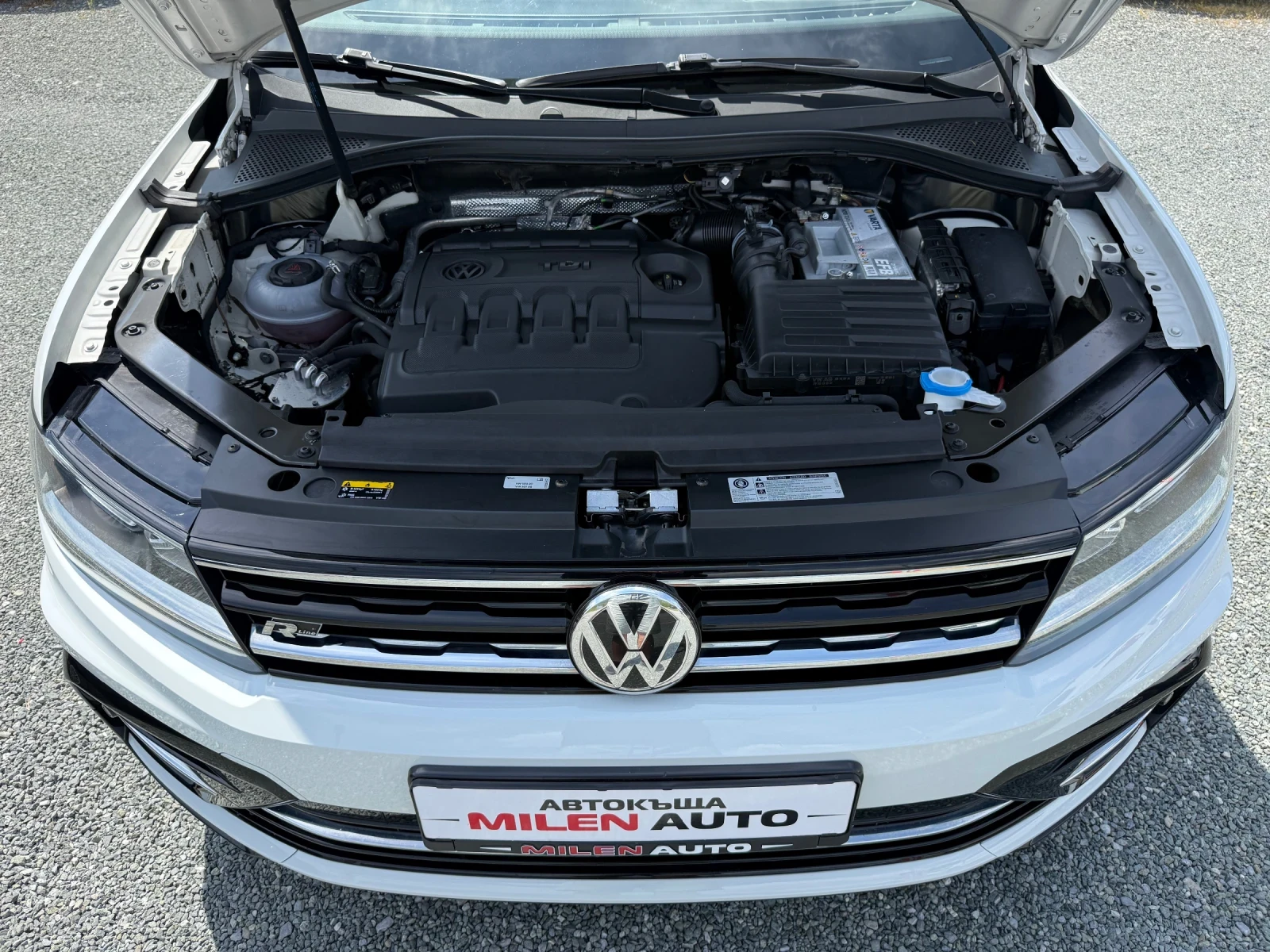 VW Tiguan (KATO НОВА)^(R-Line), снимка 17 - Автомобили и джипове - 54566028