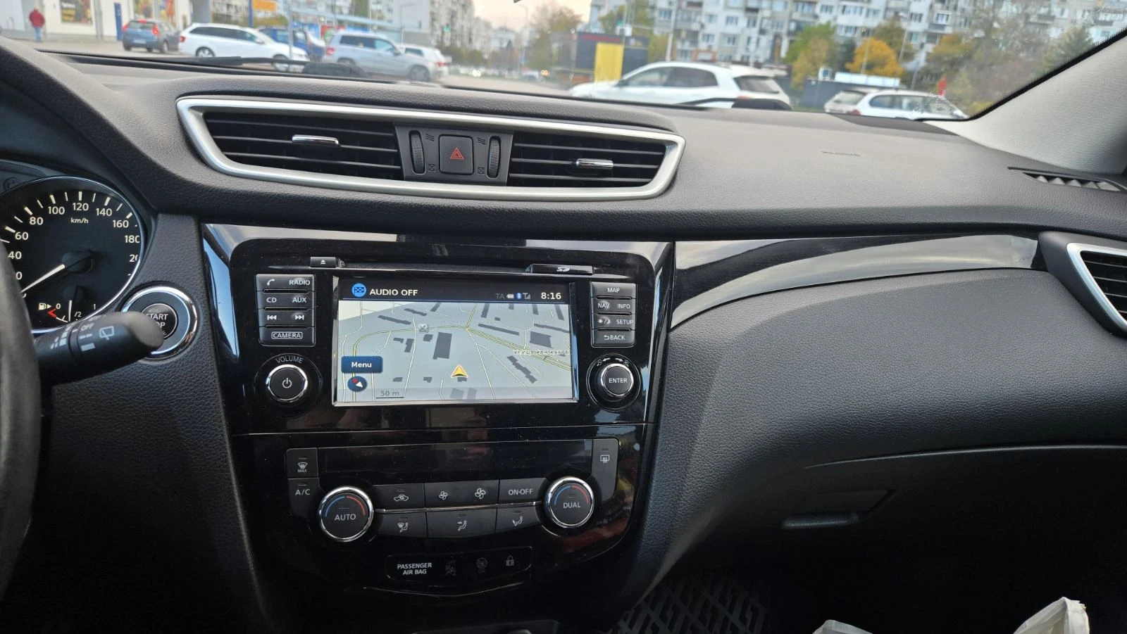 Nissan Qashqai 1.6 бензин, снимка 6 - Автомобили и джипове - 54810341