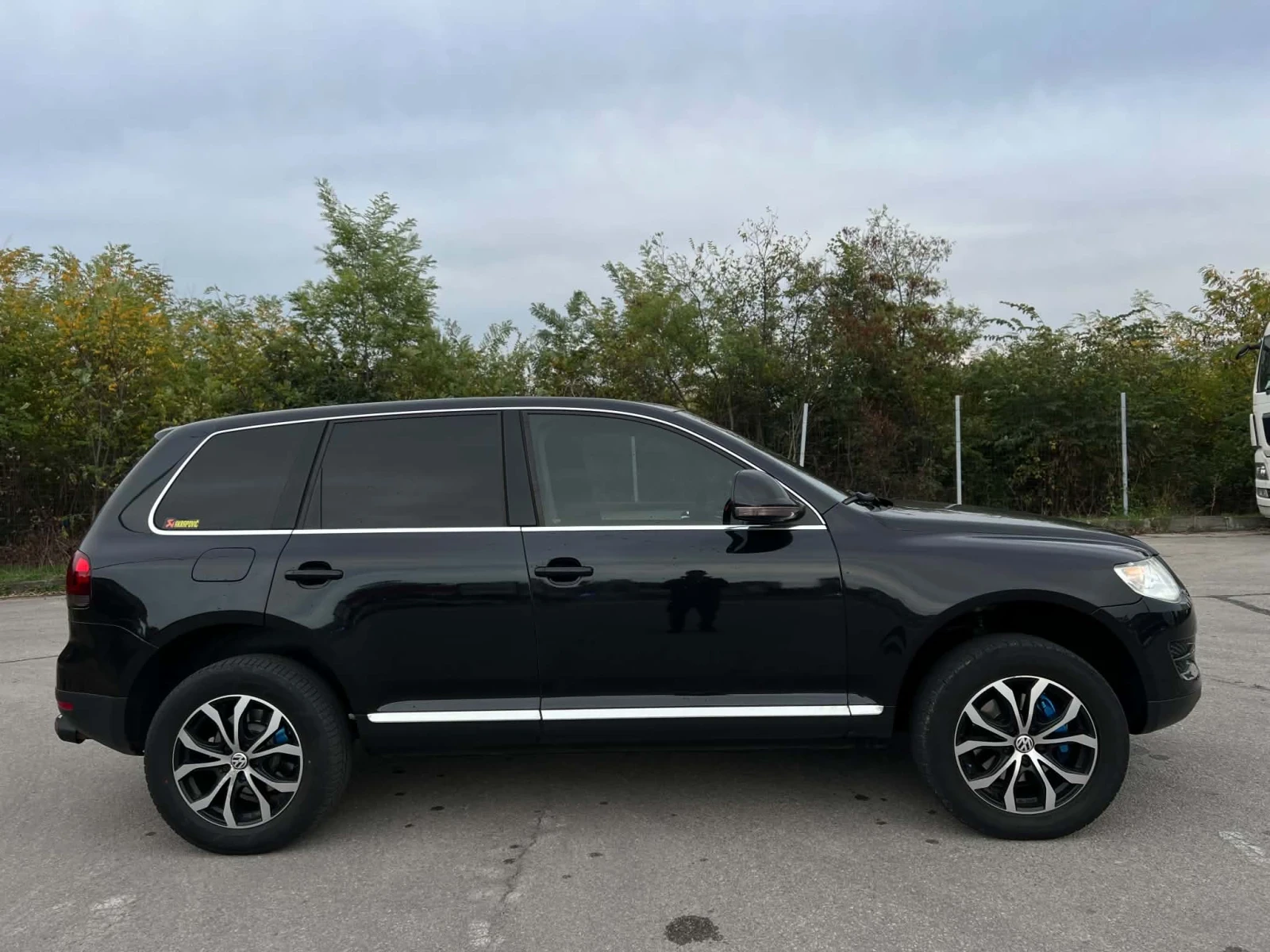 VW Touareg 3.0D ръчка, снимка 5 - Автомобили и джипове - 56572609