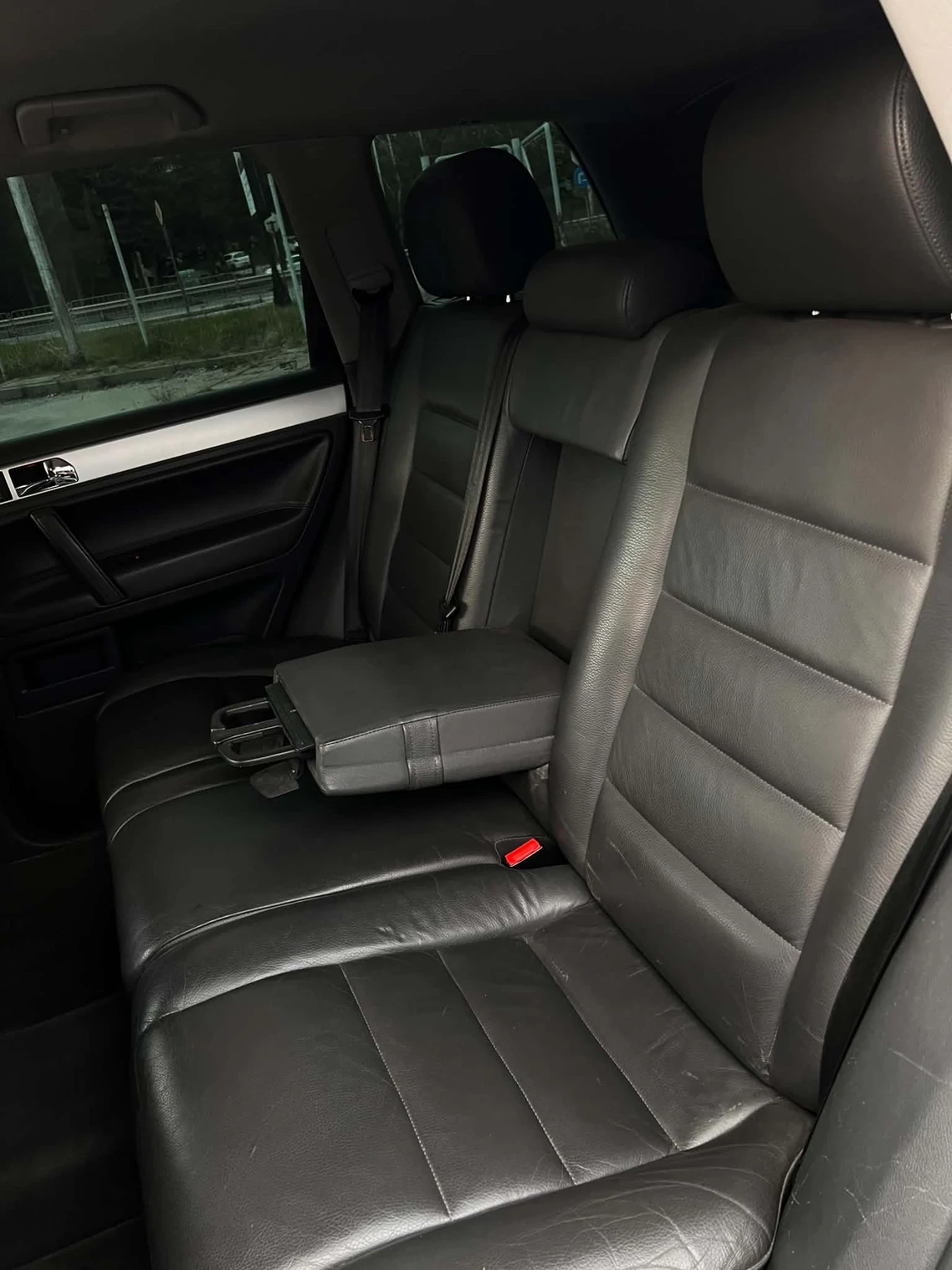 VW Touareg 3.0D ръчка, снимка 11 - Автомобили и джипове - 56572609