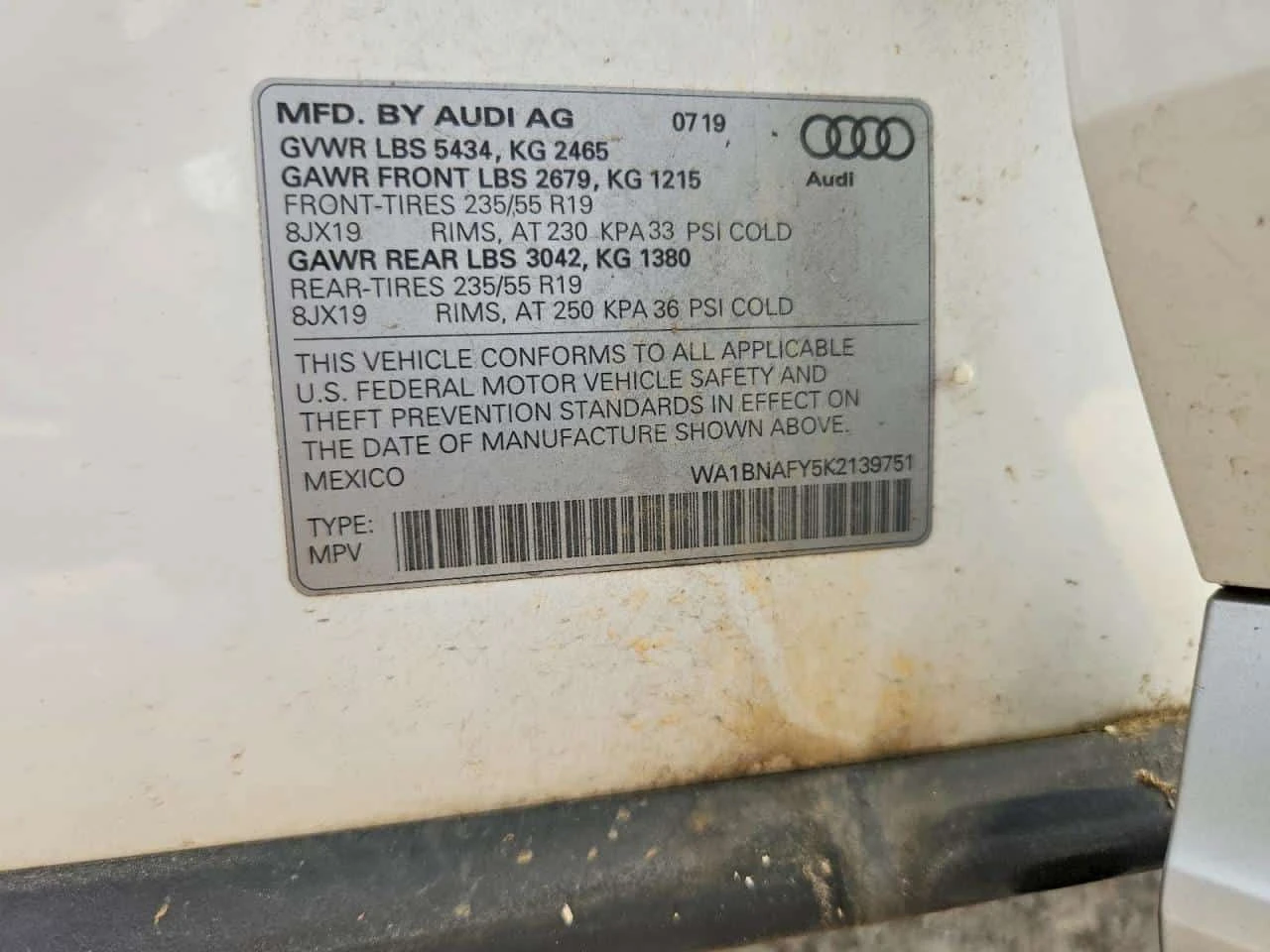Audi Q5 * CARFAX * ОПЦИЯ ЗА ФИНАНСИРАНЕ, снимка 13 - Автомобили и джипове - 55485615