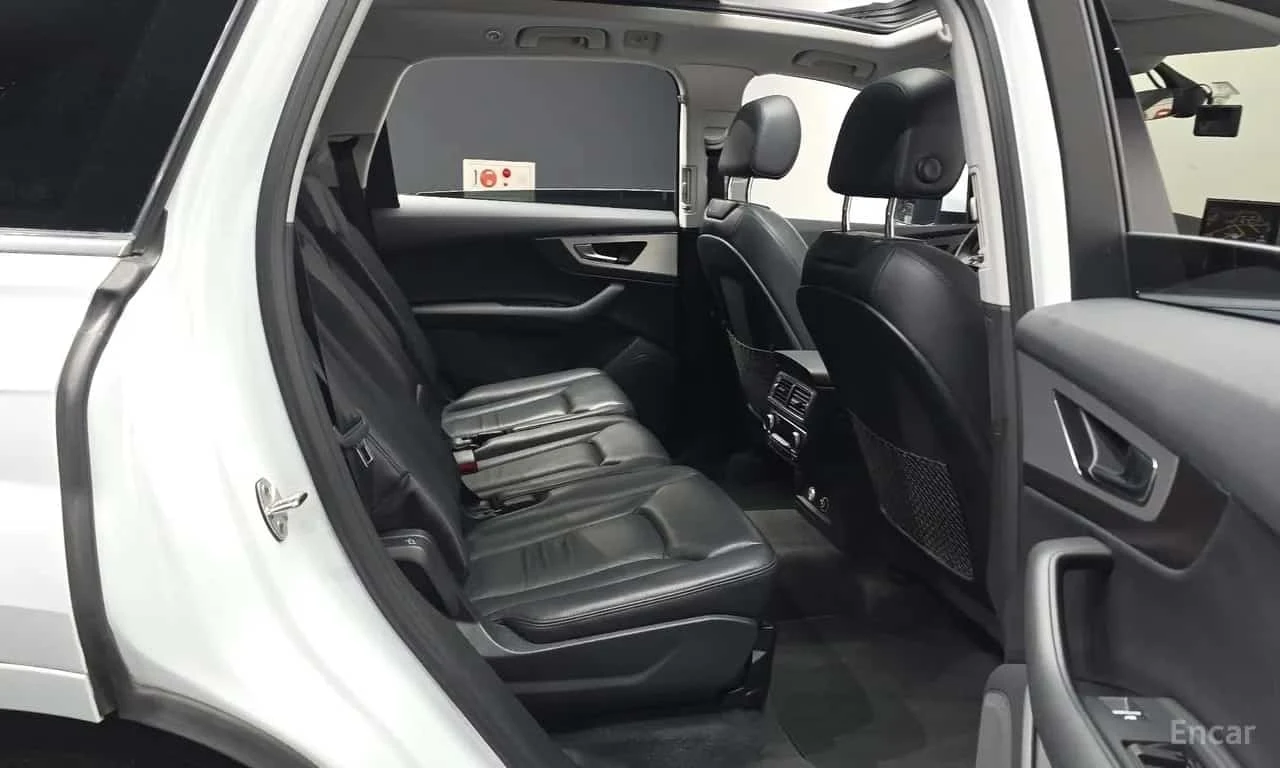 Audi Q7 45 TFSI Quattro/ФИНАНСИРАНЕ, снимка 12 - Автомобили и джипове - 56332035