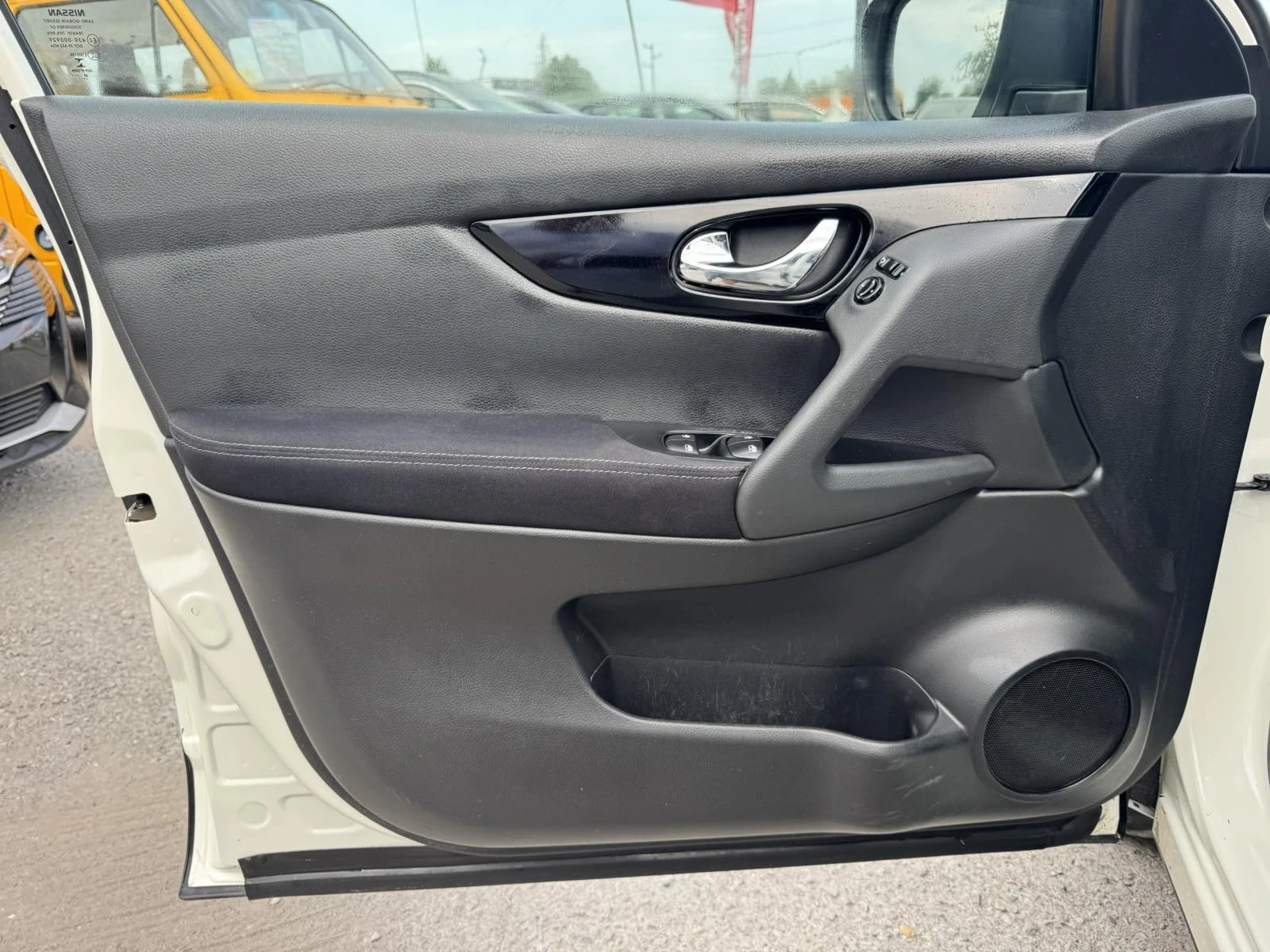 Nissan Qashqai 1.5DCI-115CV-E6, снимка 13 - Автомобили и джипове - 56730005