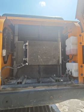 Багер Hyundai HX 380L, снимка 14