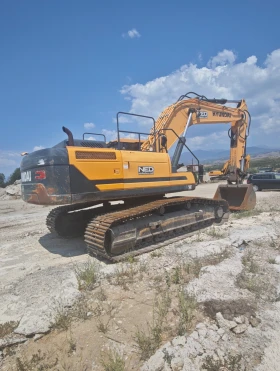Багер Hyundai HX 380L, снимка 12