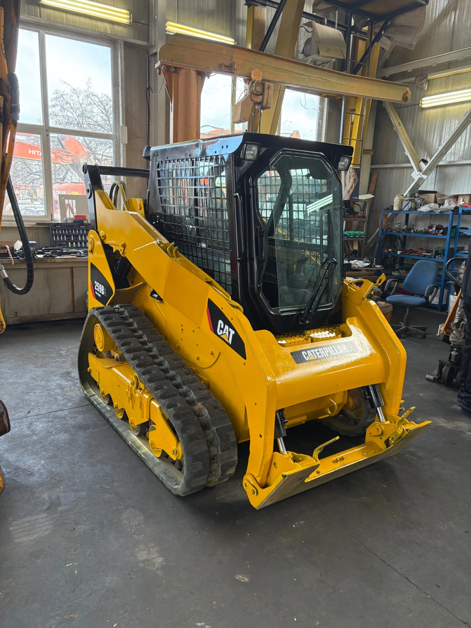 Мини челни товарачи Cat CAT 259B3 - изображение 2