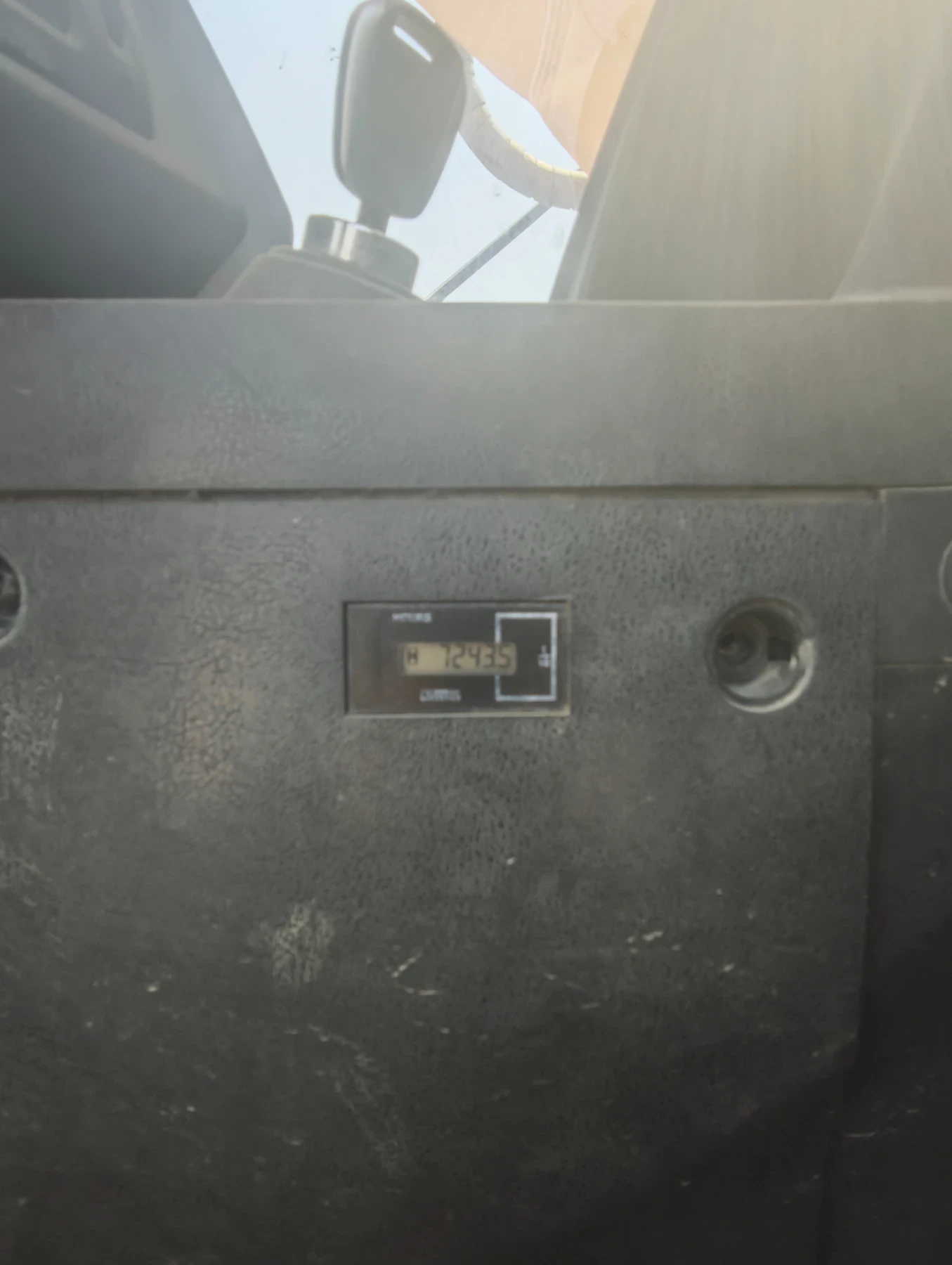 Багер Hyundai HX 380L, снимка 15 - Индустриална техника - 55579405